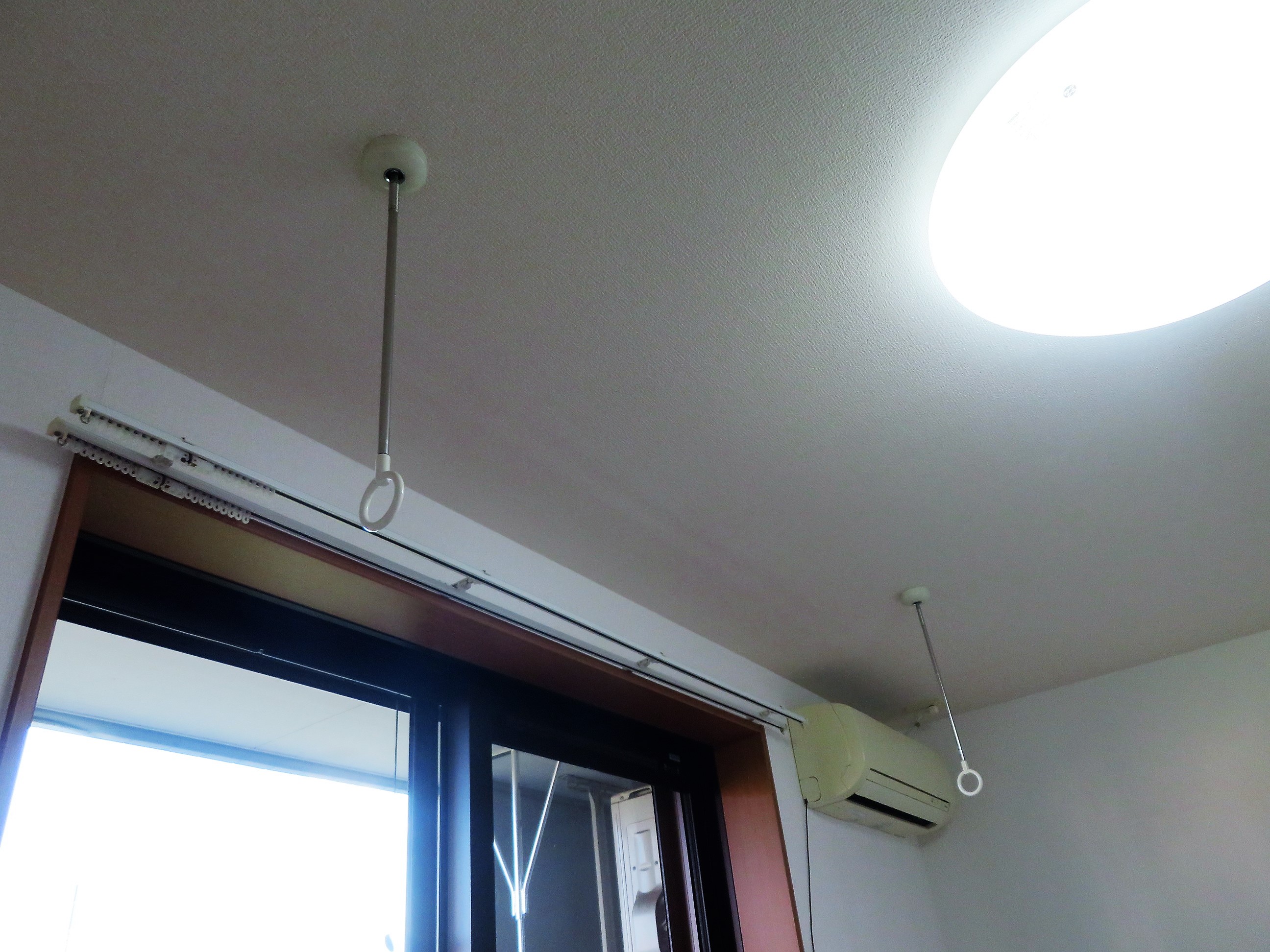 その他　雨の日に便利な室内物干し機です！