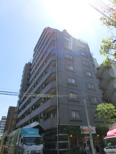 建物外観　オートロック完備のマンションです
