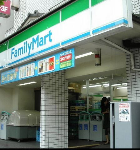 コンビニ　ファミリーマート西亀有二丁目店（コンビニ）まで178m