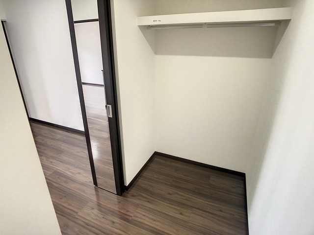 収納　掲載写真は同型モデルを掲載しており実際のお部屋と仕様等が異な