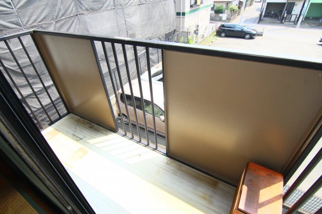 バルコニー　別部屋の参考写真です。