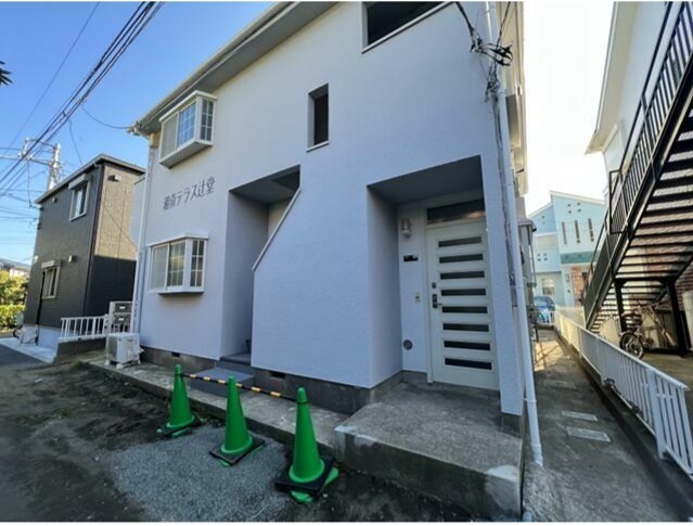エントランス　現入居者募集時の写真