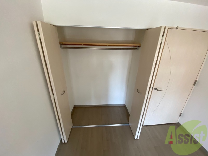 収納　寝室の収納です。部屋がすっきり片付きます。