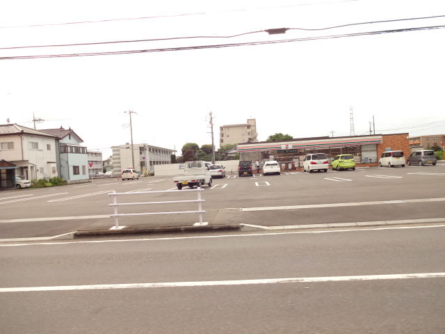 コンビニ　セブンイレブン小山駅南町1丁目店（コンビニ）まで498m