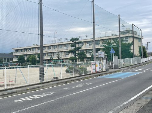 小学校　前橋市立清里小学校（小学校）まで1929m