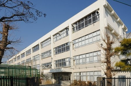 中学校　小金井市立小金井第二中学校（中学校）まで1855m