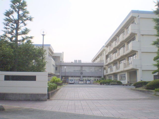 小学校　坂戸市立桜小学校（小学校）まで914m