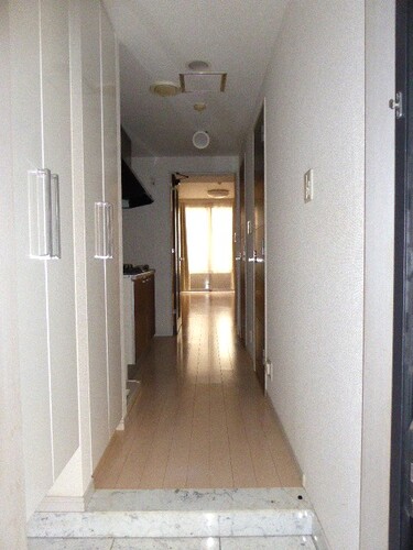 その他部屋・スペース　玄関からの室内　※2022年8月撮影