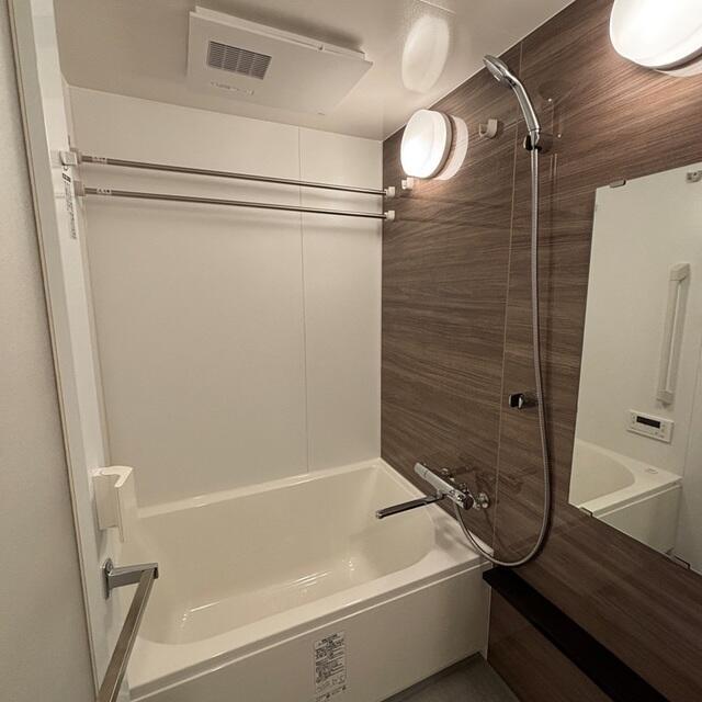バス・シャワールーム　※写真は同タイプ住戸です。
