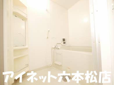 バス・シャワールーム　一日の疲れを洗い流しましょう。