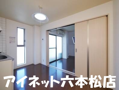 居室・リビング　明るく気持ちがいいです。