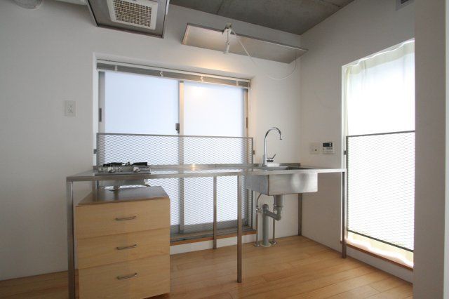 キッチン　（別タイプ参考写真）Treform　豊島区南大塚2