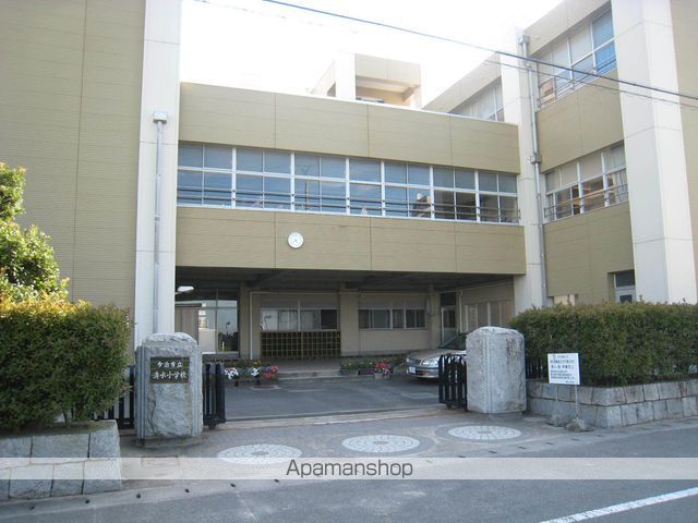 小学校　清水小学校（小学校）まで818m