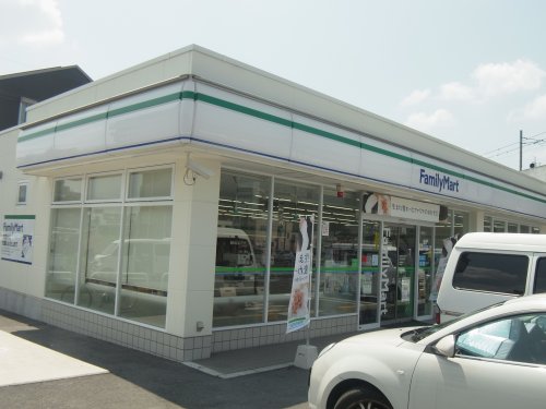 コンビニ　ファミリーマート 奈良大森町店（コンビニ）まで548m