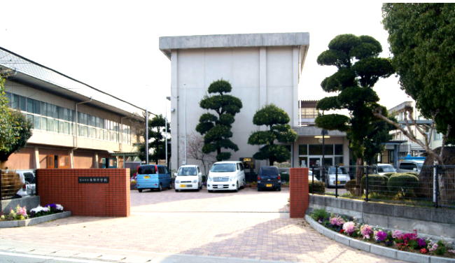 中学校　熊本市立東部中学校（中学校）まで822m