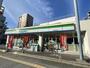 コンビニ　ファミリーマート（コンビニ）まで240m