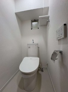 トイレ　トレイ