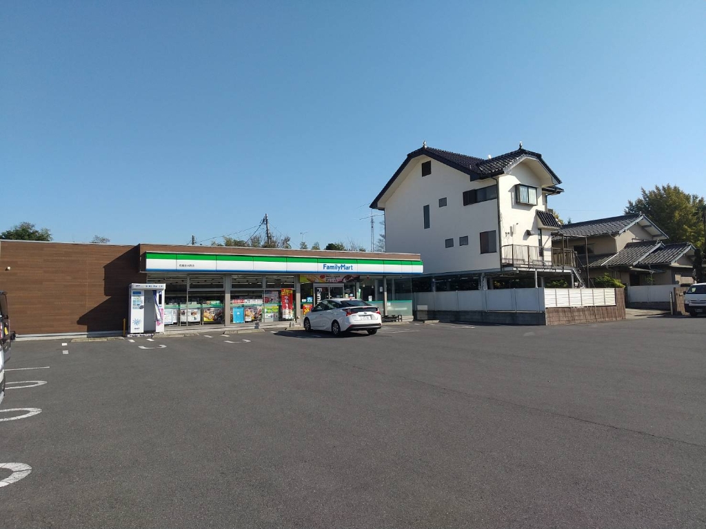 コンビニ　ファミリーマート 佐倉並木町店（コンビニ）まで831m
