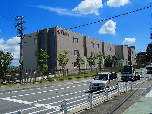 その他　帝塚山大学大学院経済学研究科経済学専攻（その他）まで1645m