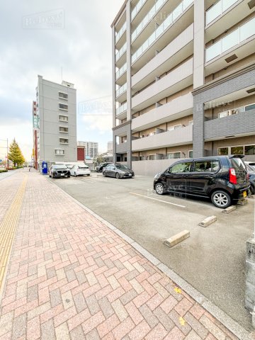 駐車場　駐車スペースもあります☆