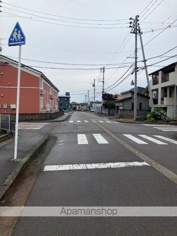 その他　前面道路（その他）まで0m