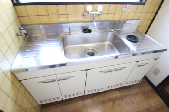 キッチン　※別号室の写真です