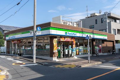 コンビニ　ファミリーマート 練馬桜台二丁目店（コンビニ）まで467m
