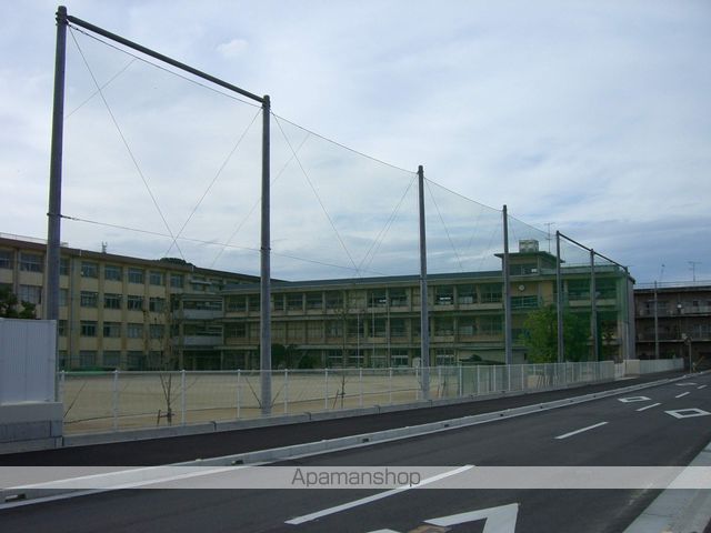 小学校　乃万小学校（小学校）まで3132m