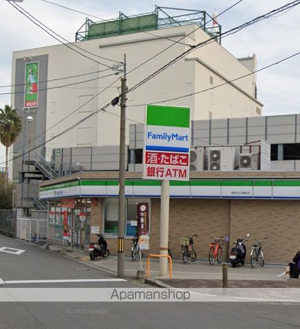 コンビニ　ファミリーマート（コンビニ）まで219m