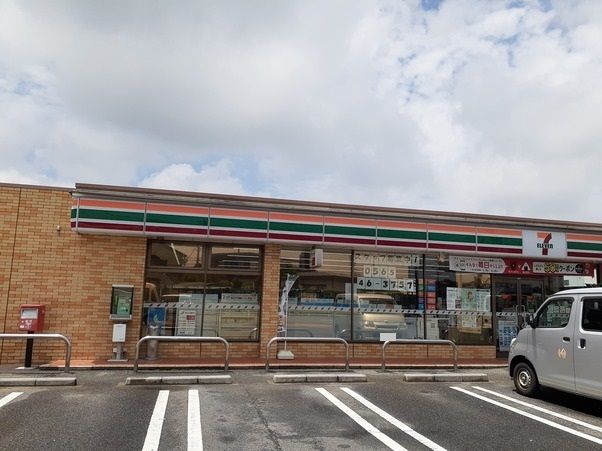 コンビニ　セブンイレブン（コンビニ）まで170m