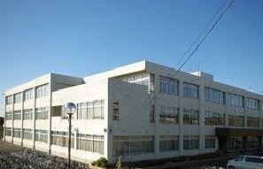 中学校　明成中学校（中学校）まで1750m