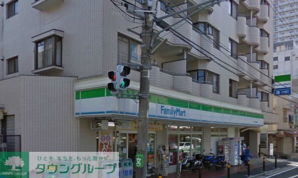 コンビニ　★★ファミリーマート（コンビニ）まで449m