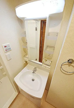 洗面設備　写真は同タイプ住居です