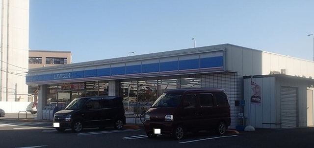 コンビニ　ローソンさん（コンビニ）まで300m