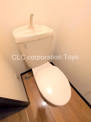 東京メトロ半蔵門線 清澄白河駅 徒歩7分 3階建 築20年のトイレ写真