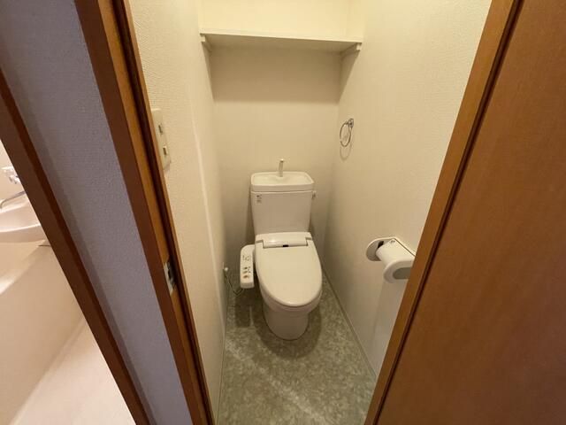 トイレ　※写真は同タイプ住戸です。