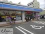 コンビニ　ローソン 諏訪三丁目店（コンビニ）まで315m