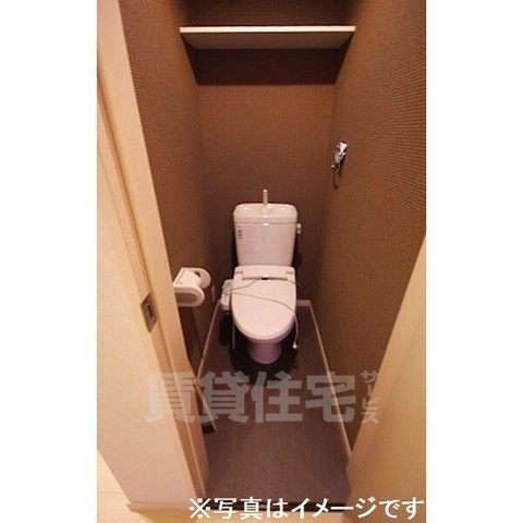 地下鉄東山線 中村公園駅 徒歩14分 2階建 築15年のトイレ写真