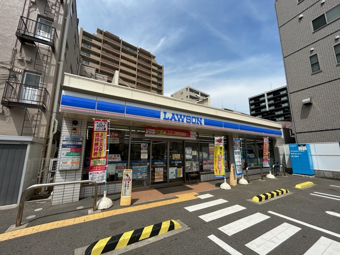 コンビニ　ローソン本庄東三丁目店（コンビニ）まで73m