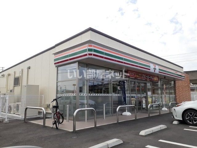 コンビニ　セブンイレブン 丸亀土器町東8丁目店（コンビニ）まで409m