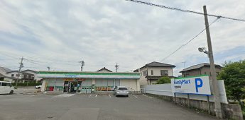 コンビニ　ファミリーマート半田桐ヶ丘店（コンビニ）まで644m