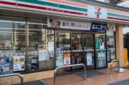 コンビニ　セブンイレブン 板橋坂下3丁目店（コンビニ）まで590m