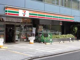 コンビニ　セブンイレブン 赤坂ガーデンシティ店（コンビニ）まで233m