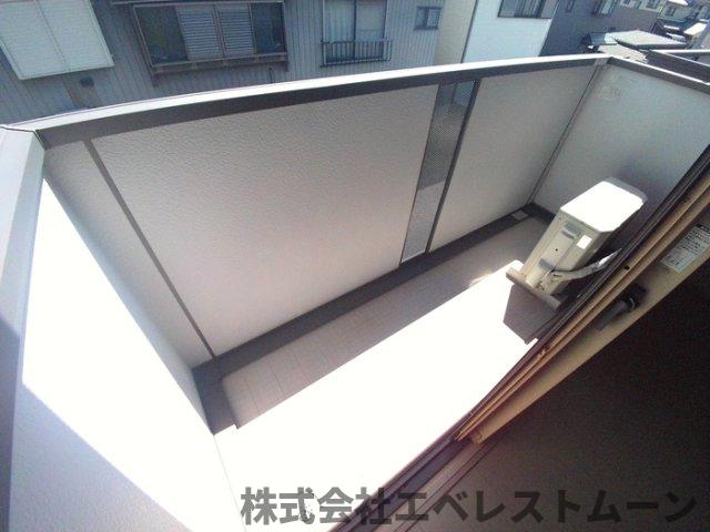 バルコニー　落ち着いた時間を過ごせるバルコニーです