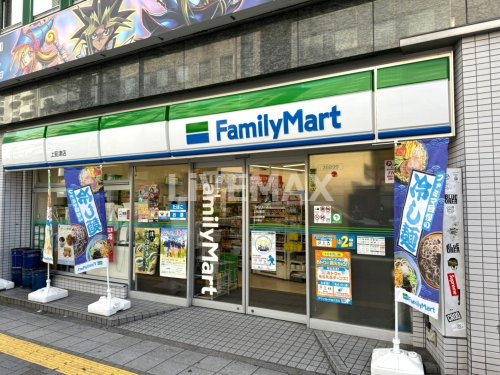 コンビニ　ファミリーマート 上前津店（コンビニ）まで272m