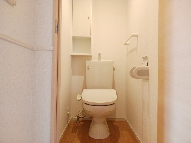 トイレ　清潔感のあるトイレです