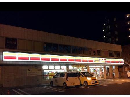 コンビニ　デイリーヤマザキ佐世保光月店（コンビニ）まで256m