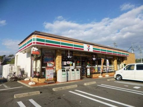 コンビニ　セブンイレブン 小牧本庄店（コンビニ）まで1762m