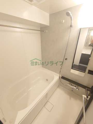 バス・シャワールーム　※参考写真　同間取り（別部屋）1406号室の写真となります。