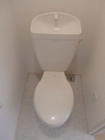 東京メトロ東西線 南行徳駅 徒歩11分 2階建 築19年のトイレ写真